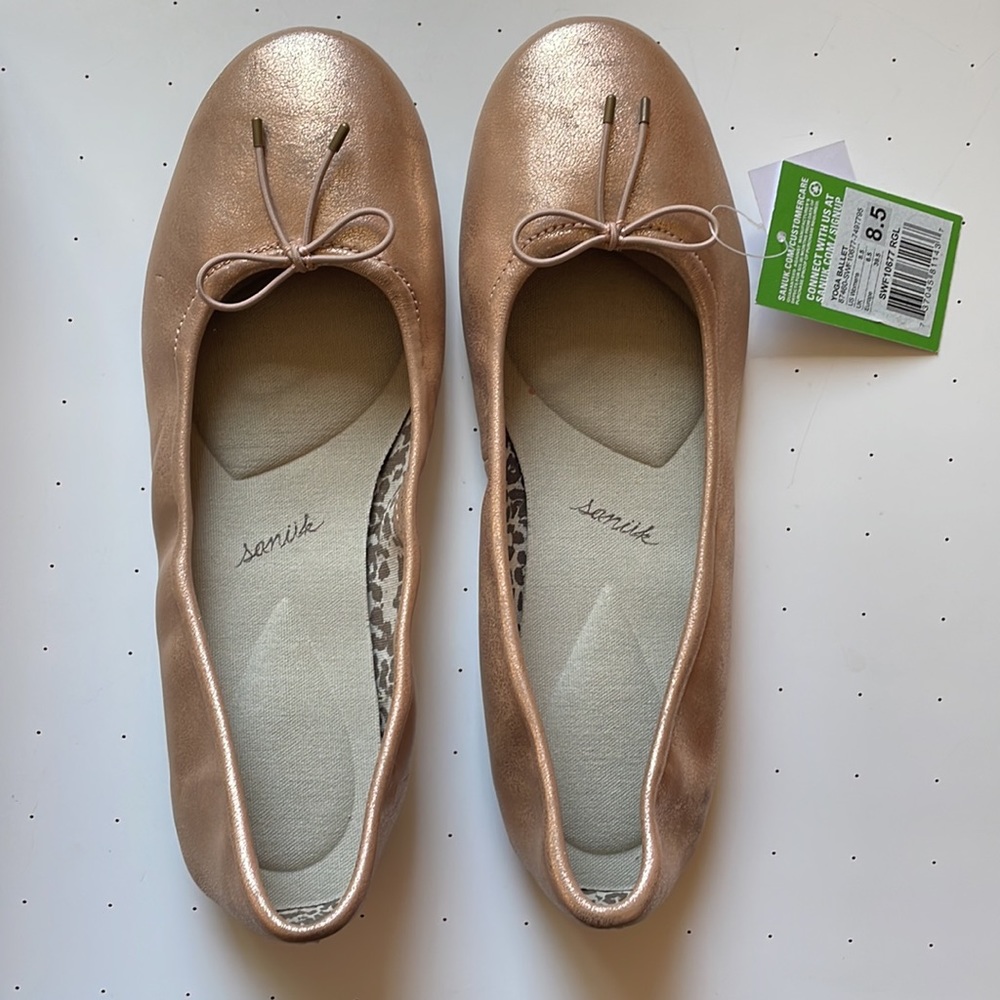 Brand new ballet flats with tag